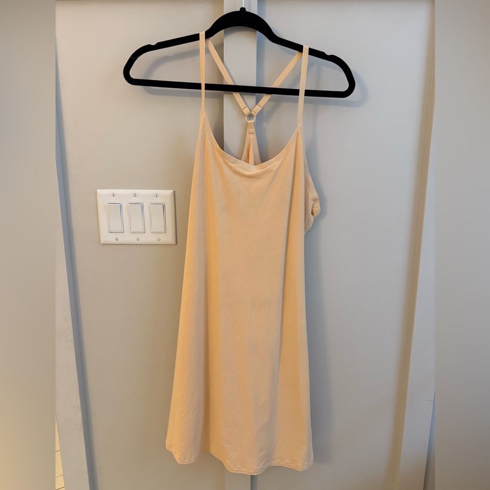 Outdoor voices peach 🍑 exercise dress